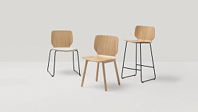 Полубарный стул Nim с салазками (деревянный корпус)
